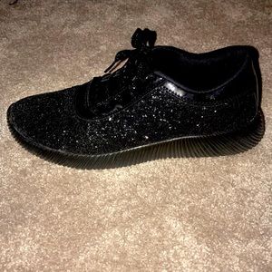 Women’s Black Glitter Lace Up Sneakers Size 9